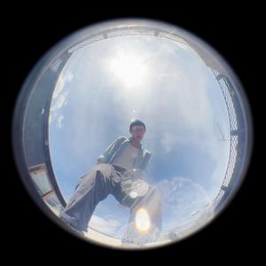 三点比基尼露阴沟美女视频
